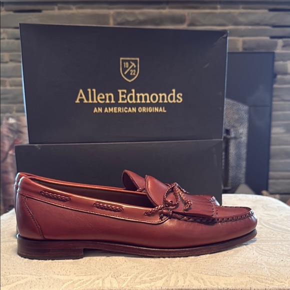 Allen Edmonds Woodstock Men's Brown Loafers - Picture 6 of 6